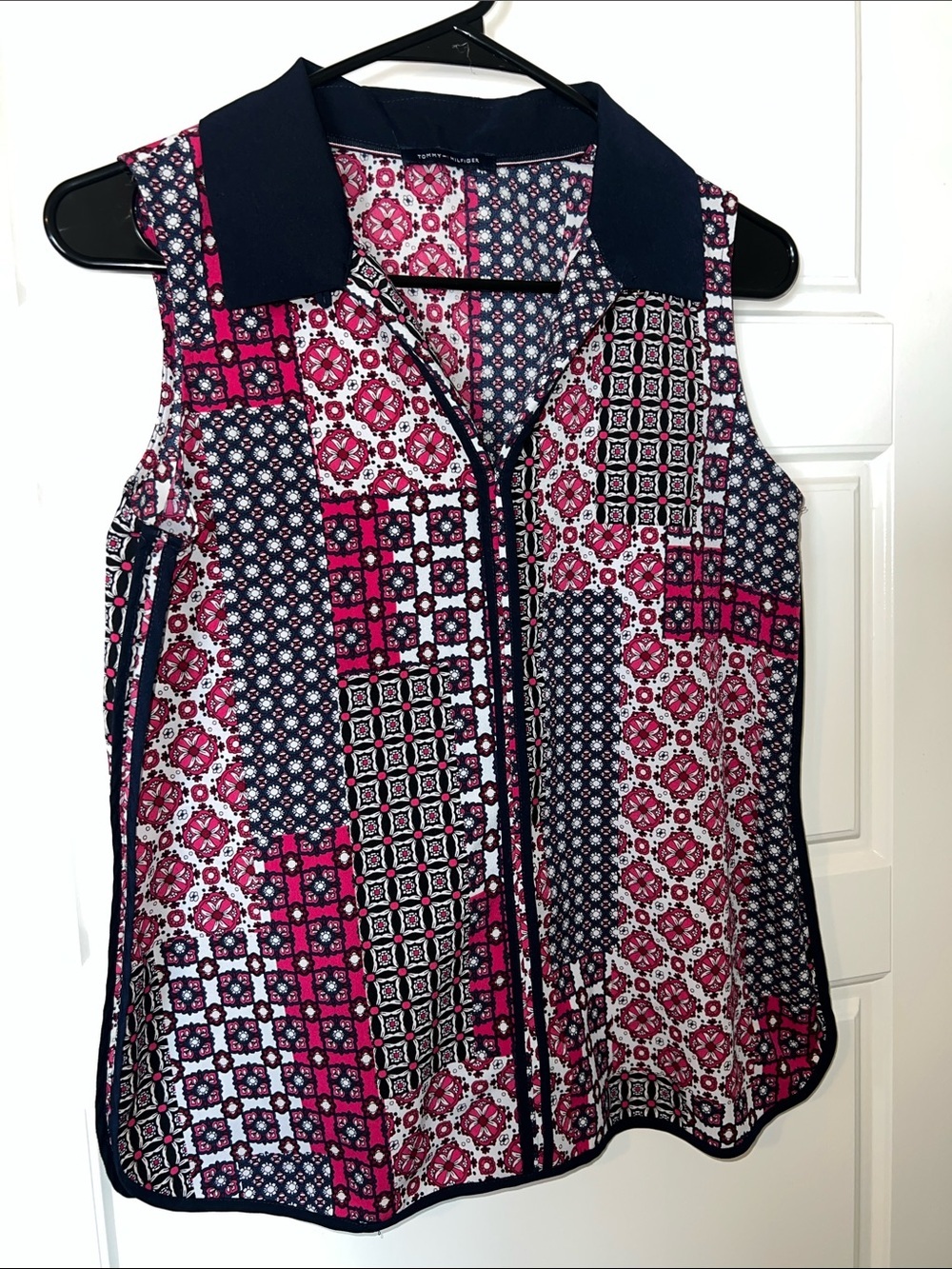 Tommy Hilfiger Sleeveless Patchwork Print Zip-Front Tank - Pink & Navy